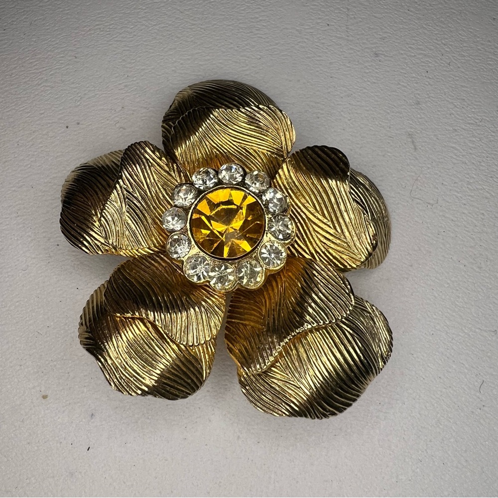 Vintage Coro Good Tone and Rhinestone Flower Brooch